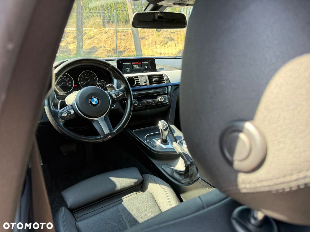 BMW Seria 3 330i GPF xDrive M Sport Shadow sport - 17