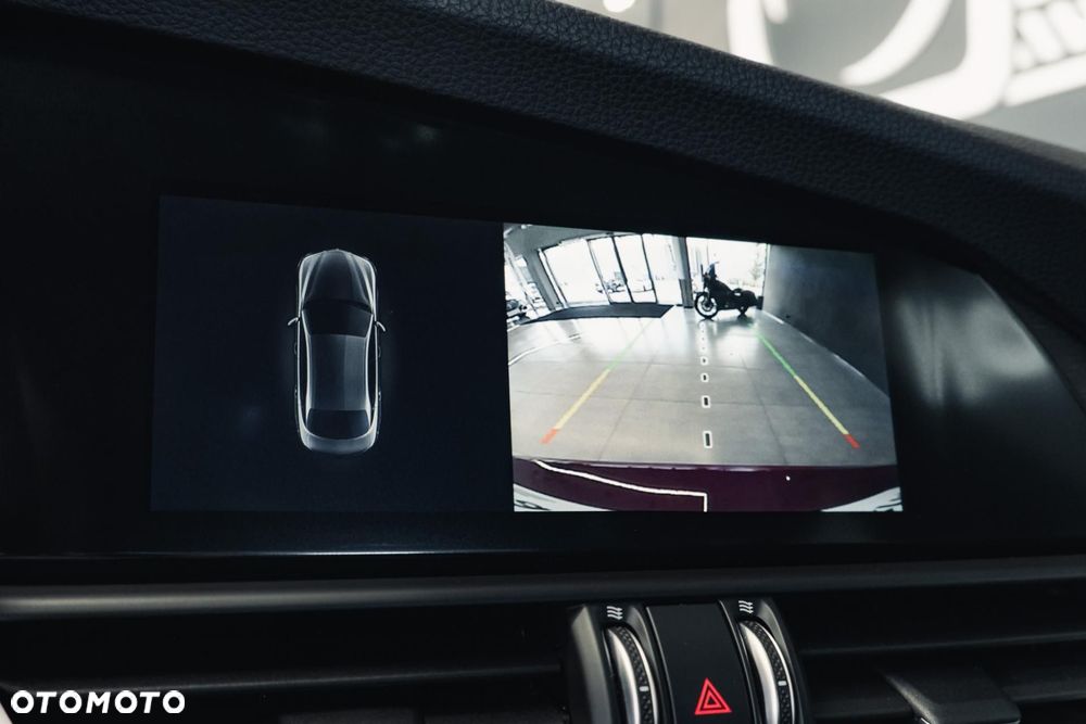 Alfa Romeo Giulia 2.0 Turbo TI Q4 - 19