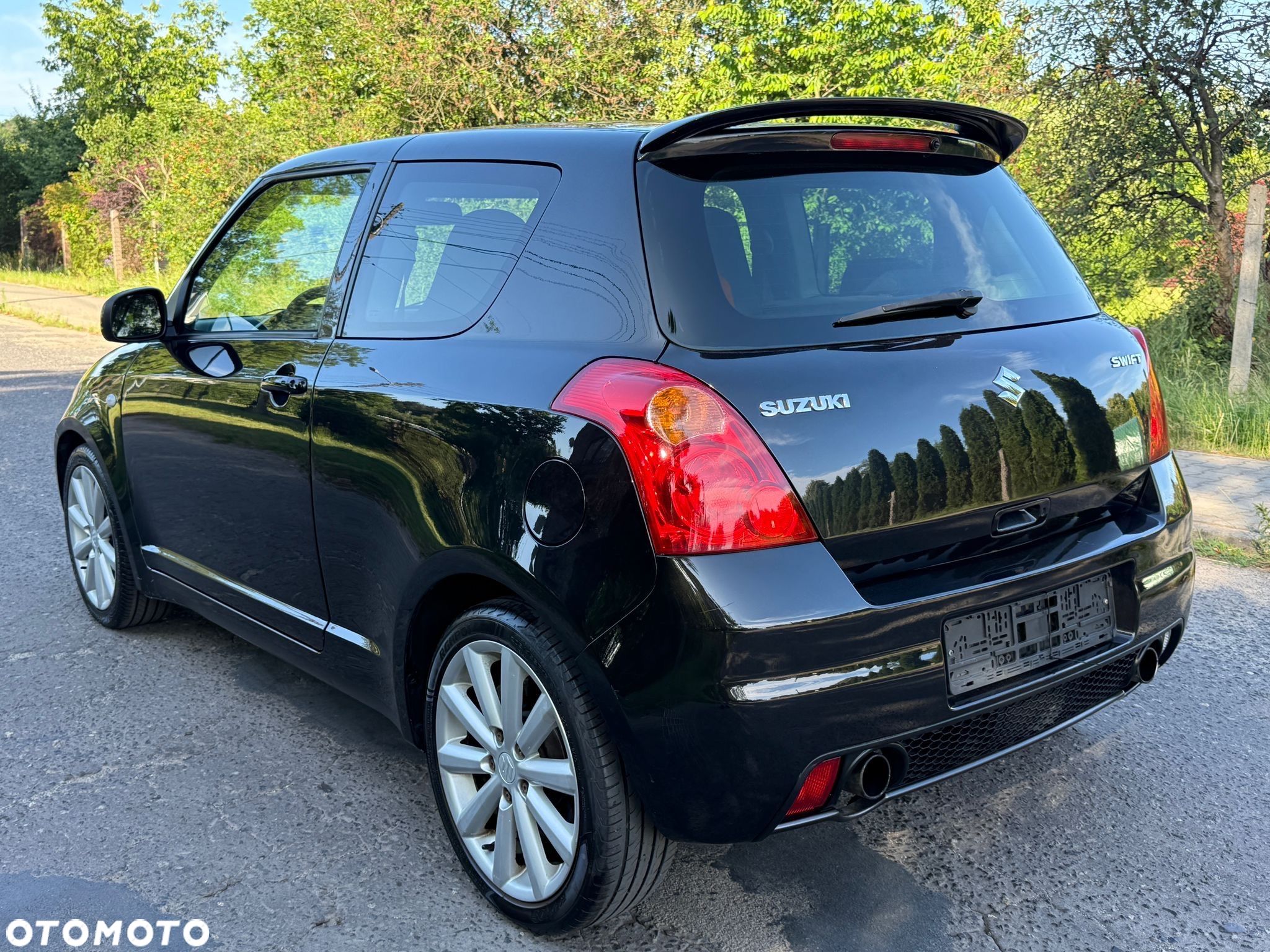 Suzuki Swift 1.6 Sport - 1