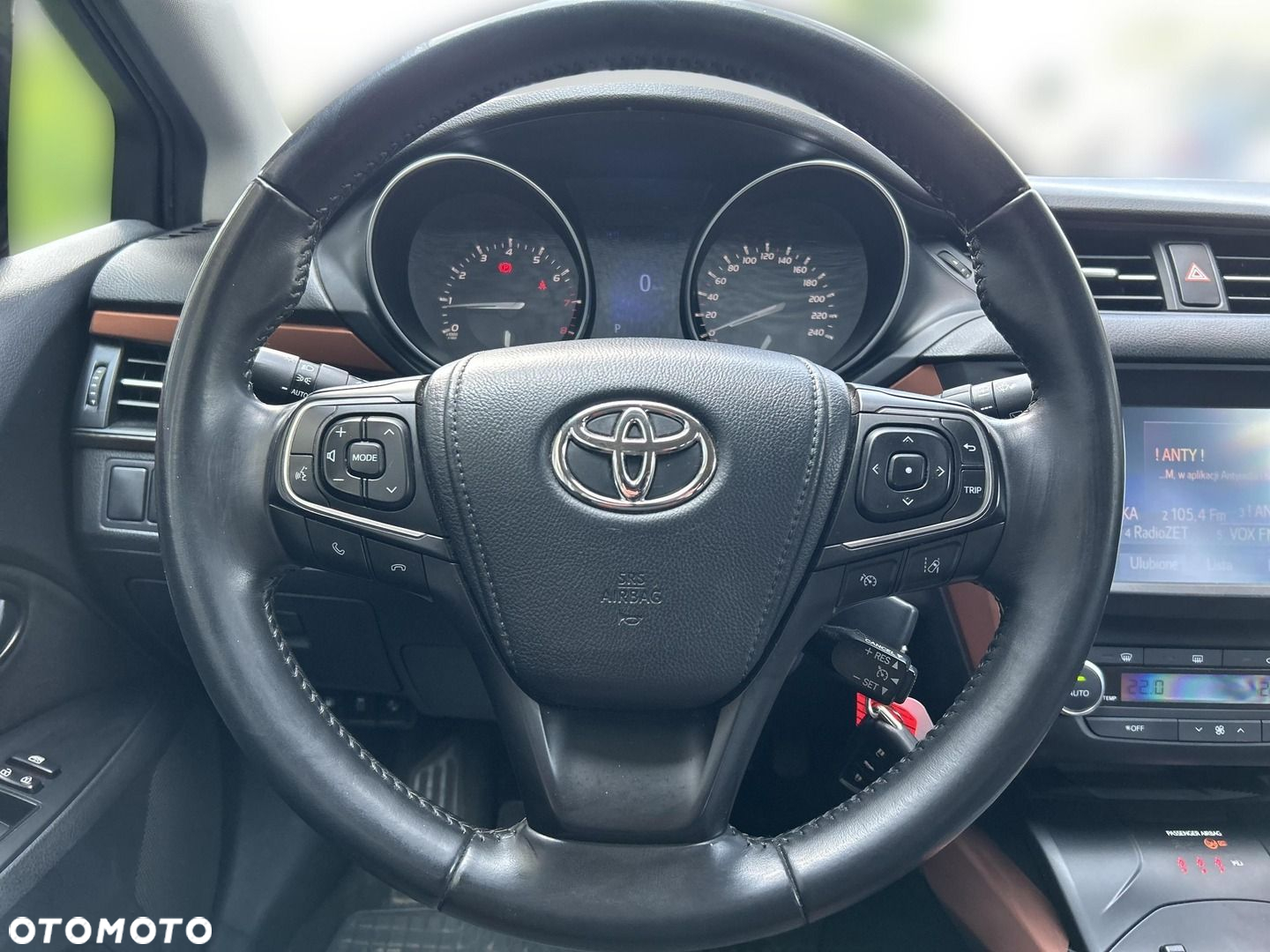 Toyota Avensis - 13