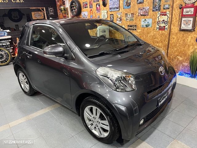 Toyota iQ 1.4 D-4D 2 - 4