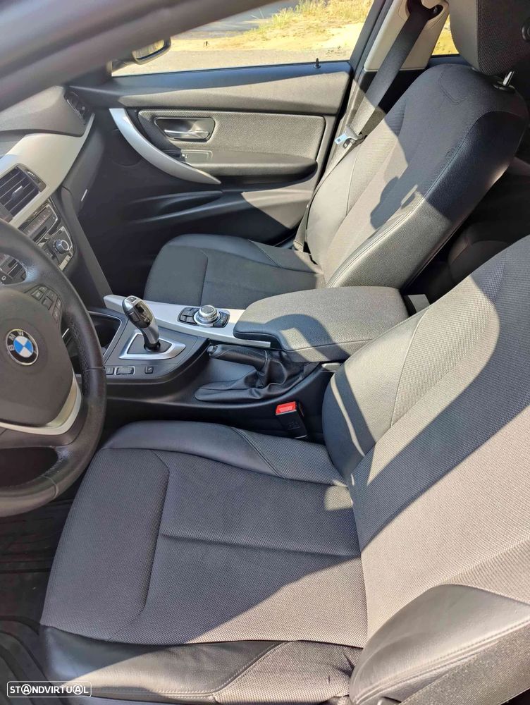 BMW 320 d Advantage Auto - 12