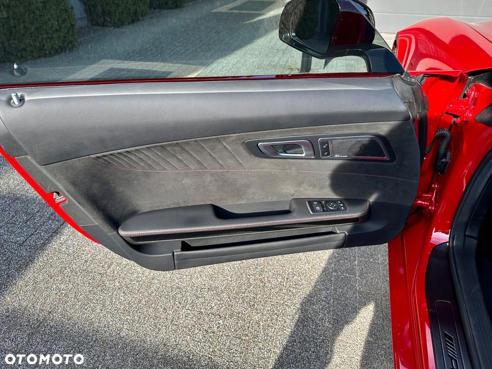 Mercedes-Benz AMG GT - 11