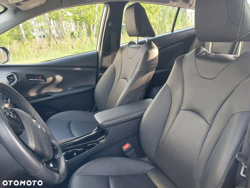 Toyota Prius Hybrid - 22