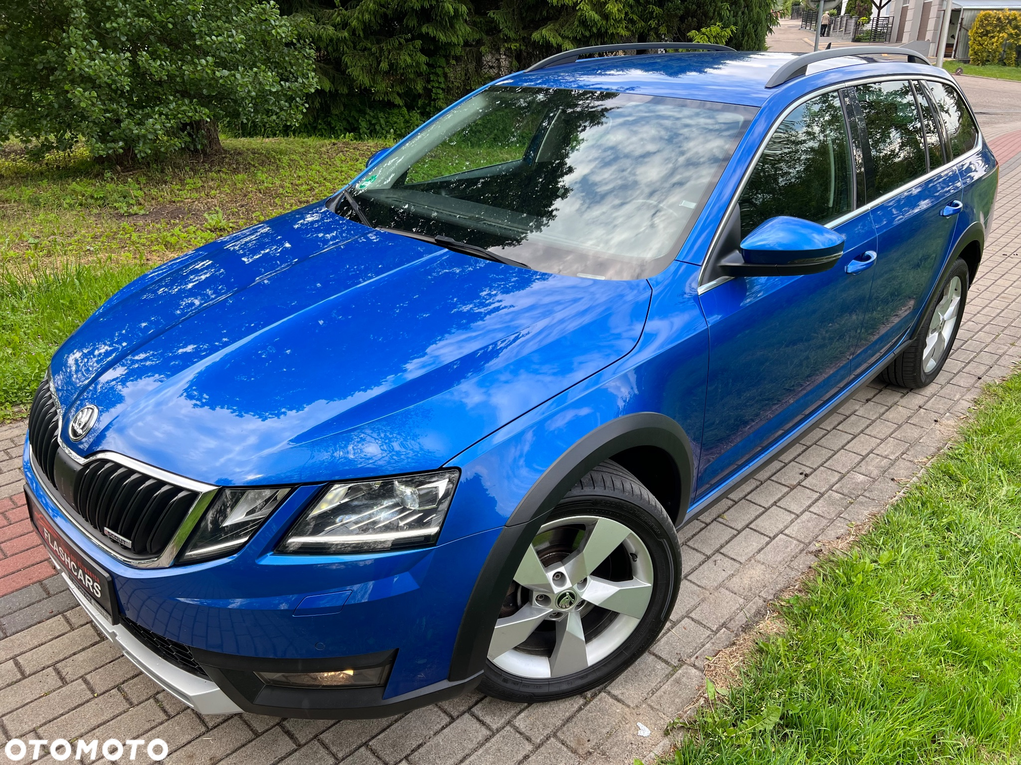 Skoda Octavia Scout 2.0 TDI 4x4 DSG - 25