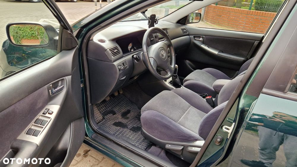 Toyota Corolla 1.6 VVT-i Sol - 9