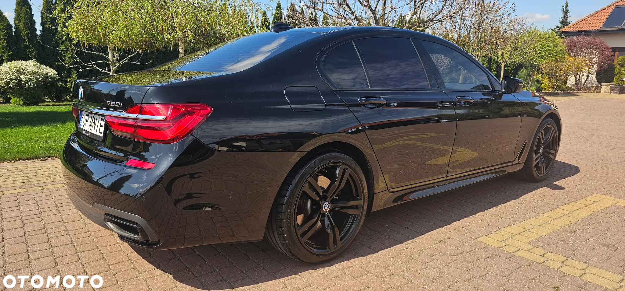 BMW Seria 7 750i xDrive - 26