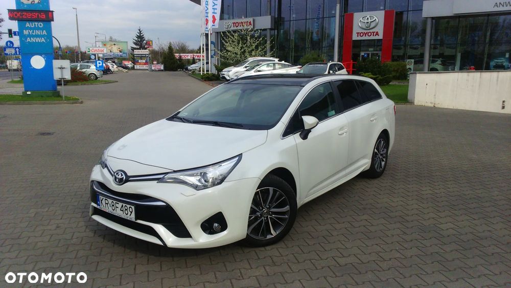 Toyota Avensis 2.0 D-4D Premium - 1