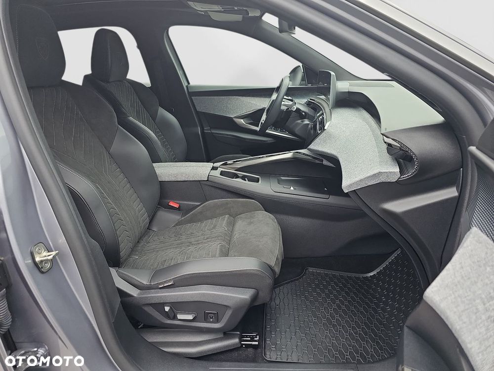 Peugeot 3008 1.2 PureTech mHEV GT S&S e-DCS6 - 13