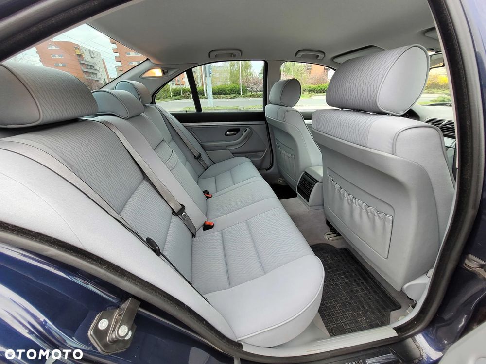 BMW Seria 5 520i - 20