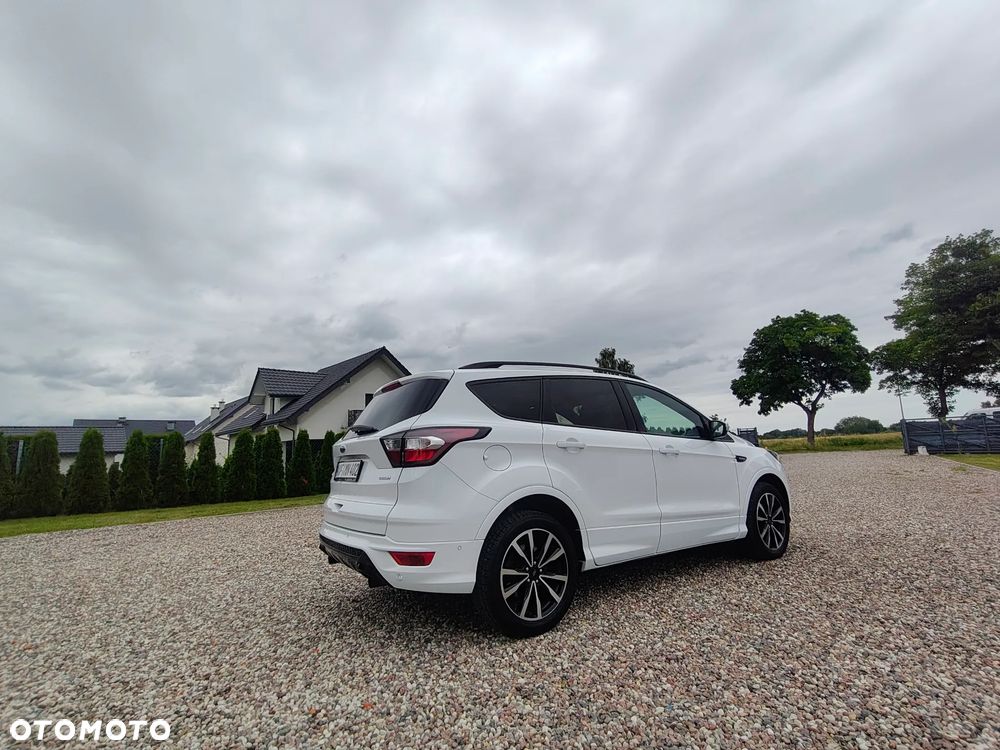 Ford Kuga 1.5 EcoBoost 2x4 ST-Line - 3