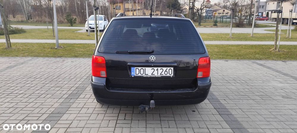 Volkswagen Passat 2.3 V5 Highline - 5