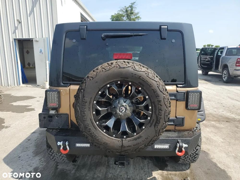 Jeep Wrangler - 6