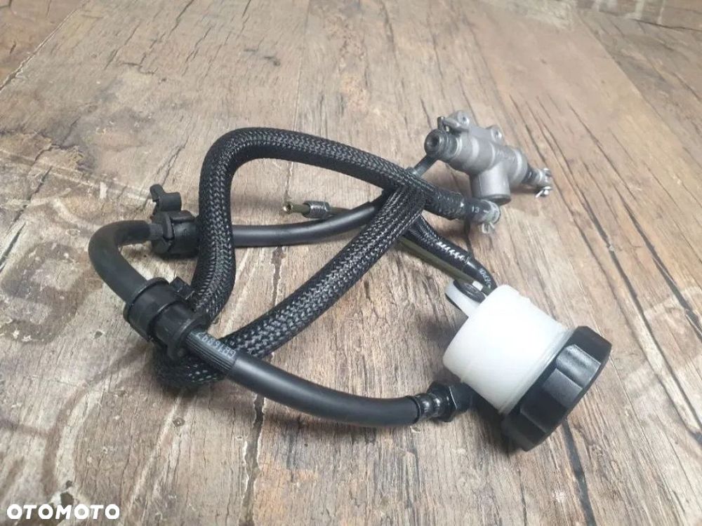 Pompa hamulcowa tył przewód zbiorniczek Yamaha XV1900 CFD Star Eluder Venture - 2