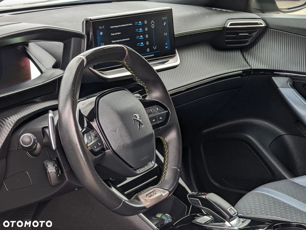 Peugeot 2008 PureTech 130 EAT8 GT - 23