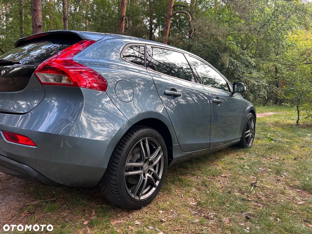Volvo V40 D2 - 15