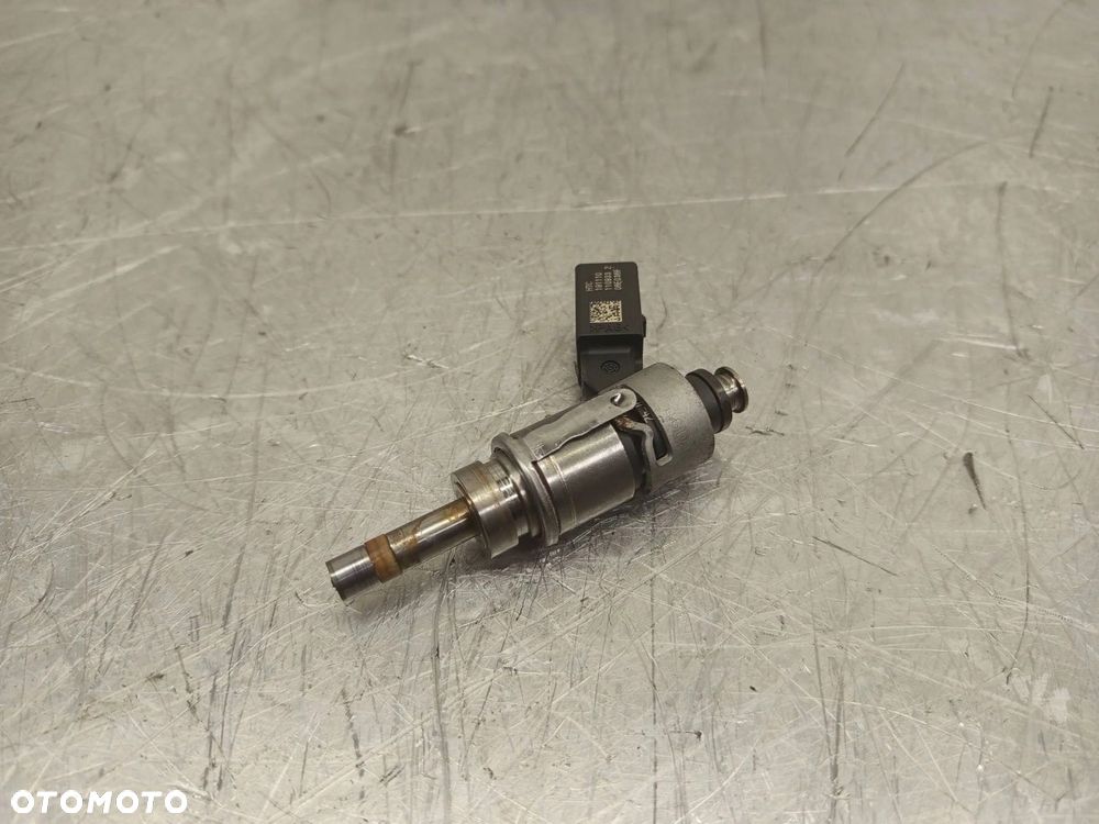 Wtryskiwacz Wtrysk Audi A4 A5 A6 A7 A8 3.2 TFSI 06E906036F - 2
