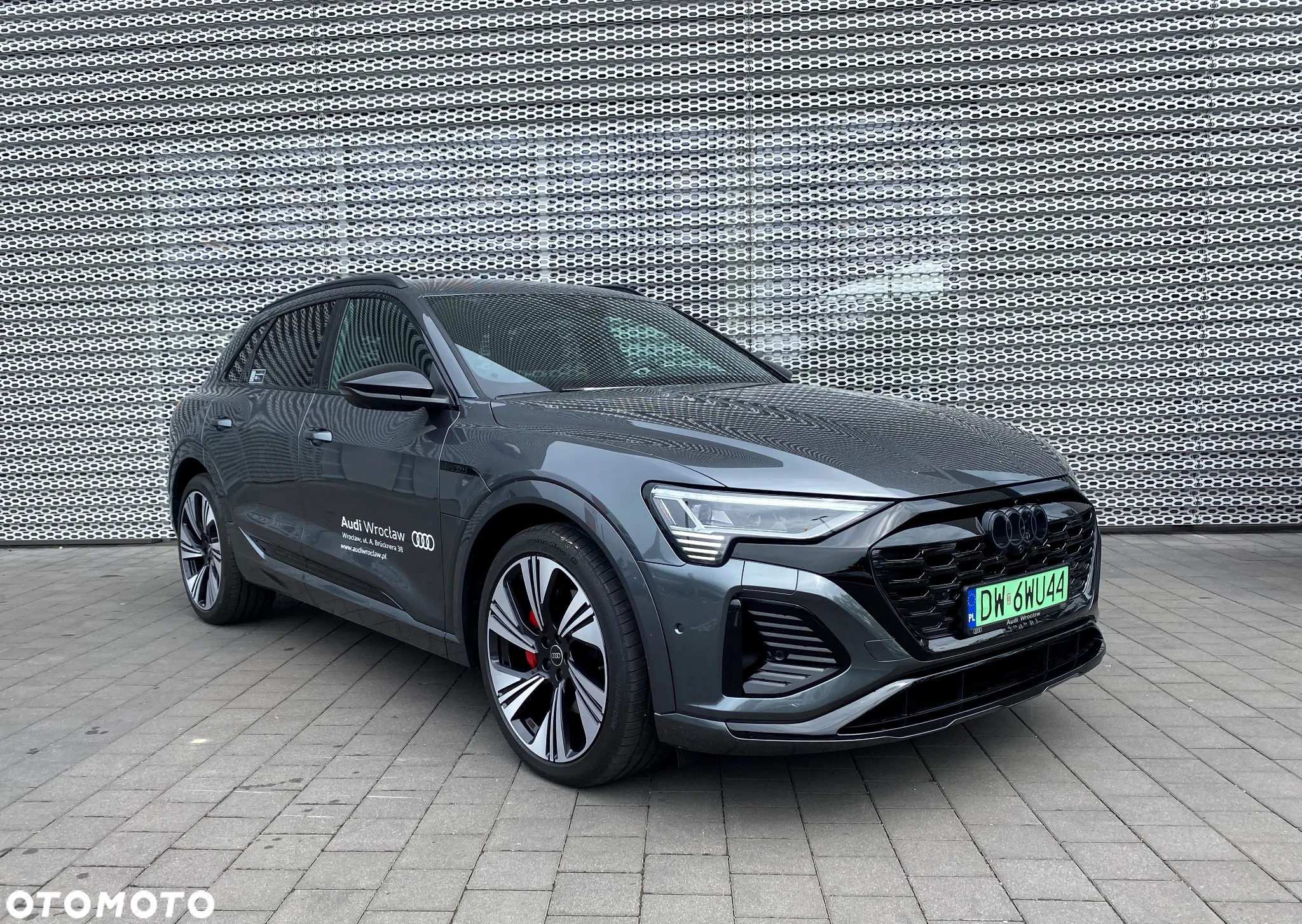 Audi Q8 e-tron 55 114kWh Quattro S Line - 6