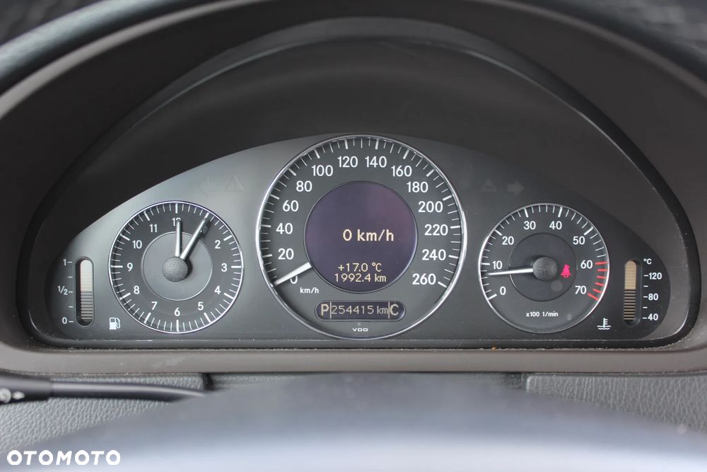 Mercedes-Benz CLK - 13