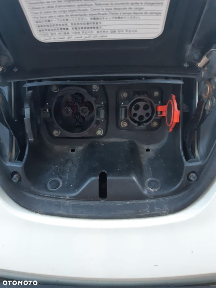 Nissan Leaf - 2