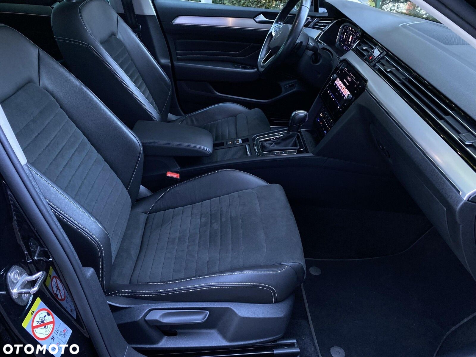 Volkswagen Passat 2.0 TSI Elegance DSG - 31