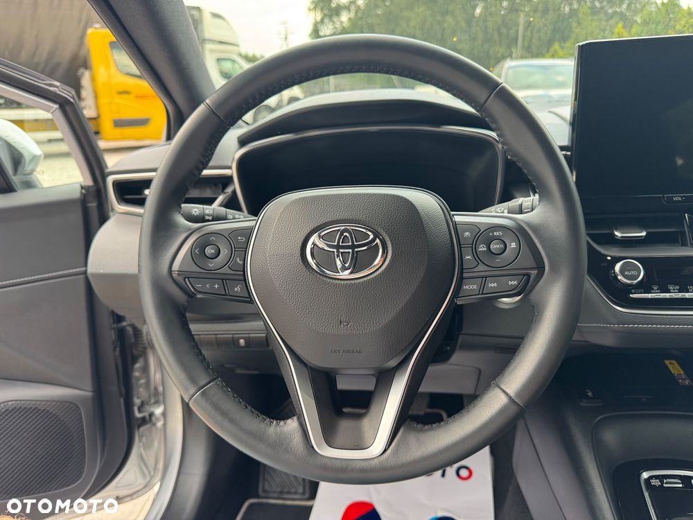 Toyota Corolla 1.8 Hybrid Style - 18