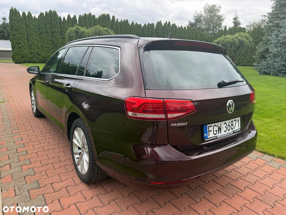 Volkswagen Passat 2.0 TDI SCR DSG Comfortline - 12