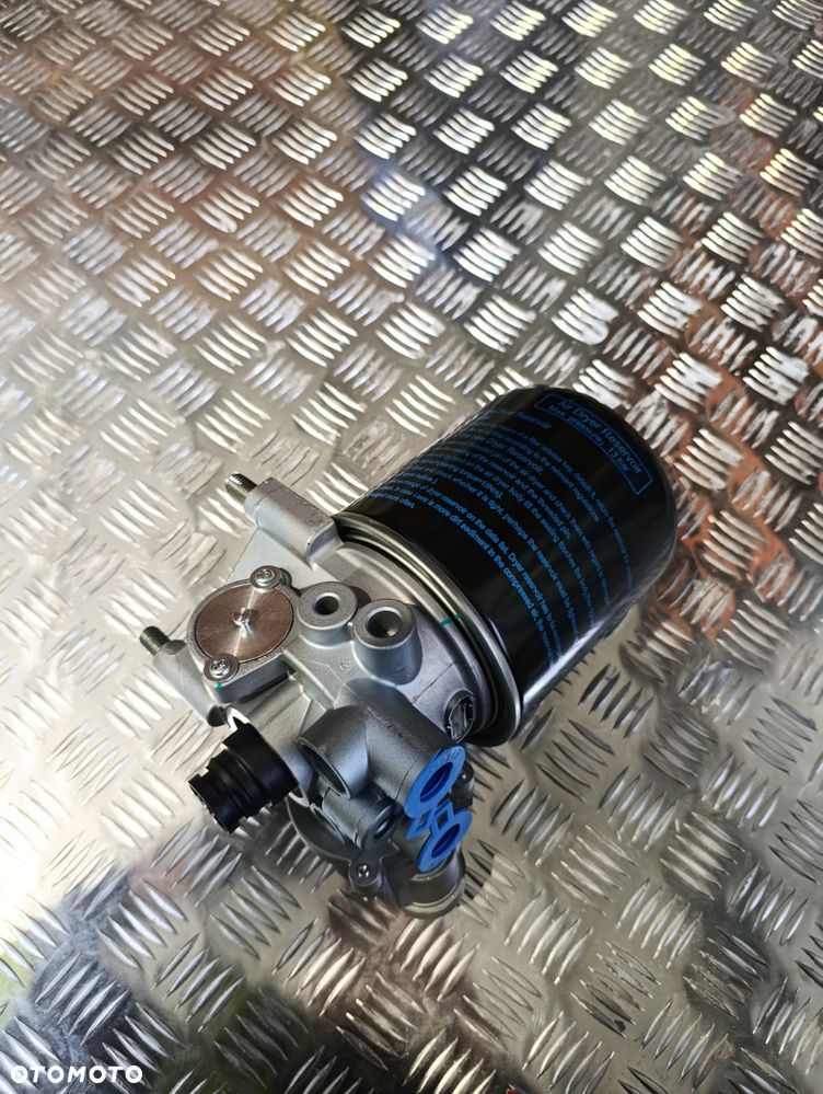Osuszacz powietrza systemu pneumatycznego PN-10388 RENAULT MIDLUM DCI - 1