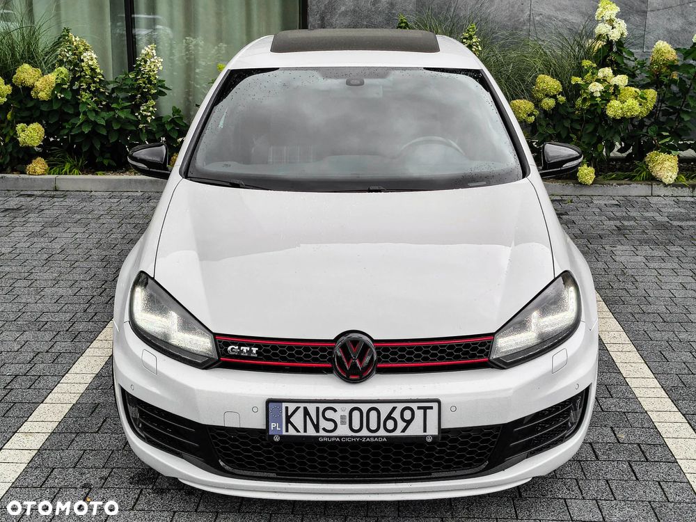Volkswagen Golf VI 2.0 TSI GTI - 5