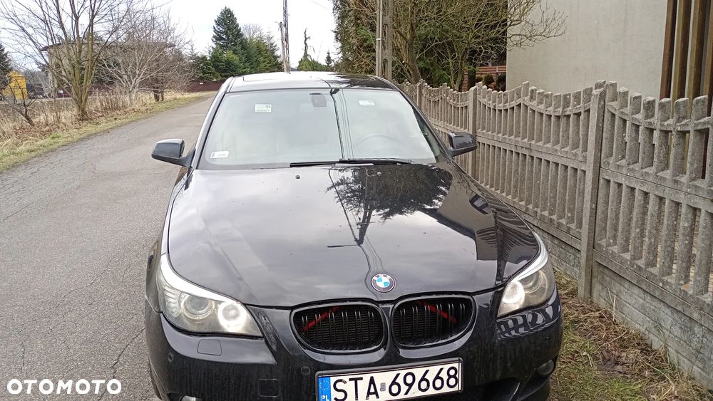 BMW Seria 5 550i Sport-Aut Edition Sport - 2