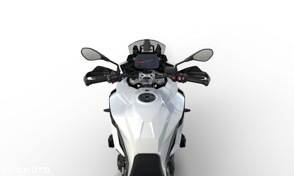BMW XR - 3