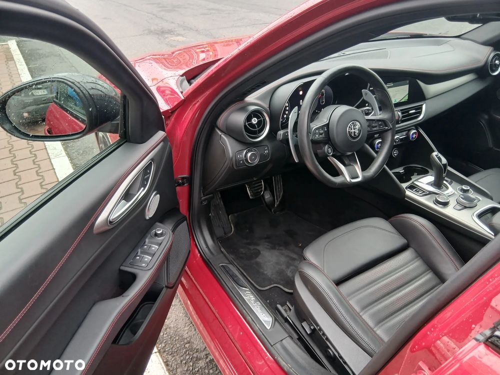 Alfa Romeo Giulia 2.0 Turbo Tributo Italiano Q4 - 16