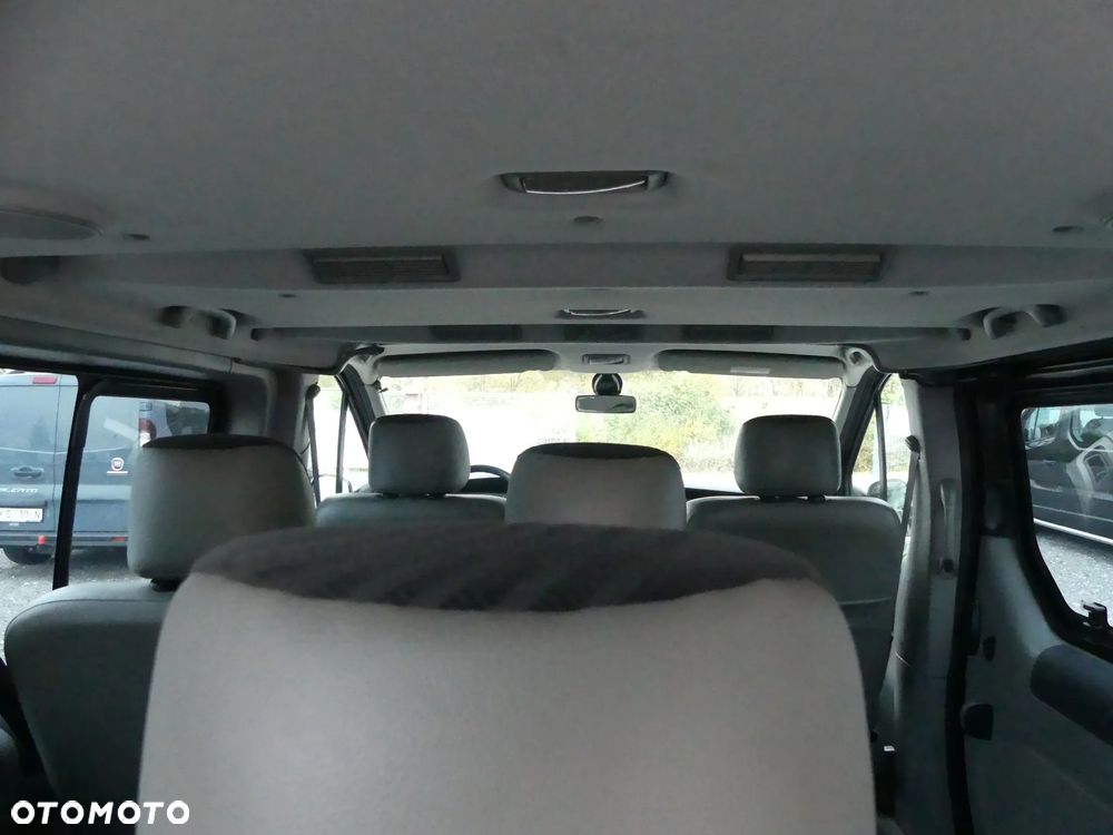 Renault Trafic L1H1 Passenger Lux - 24