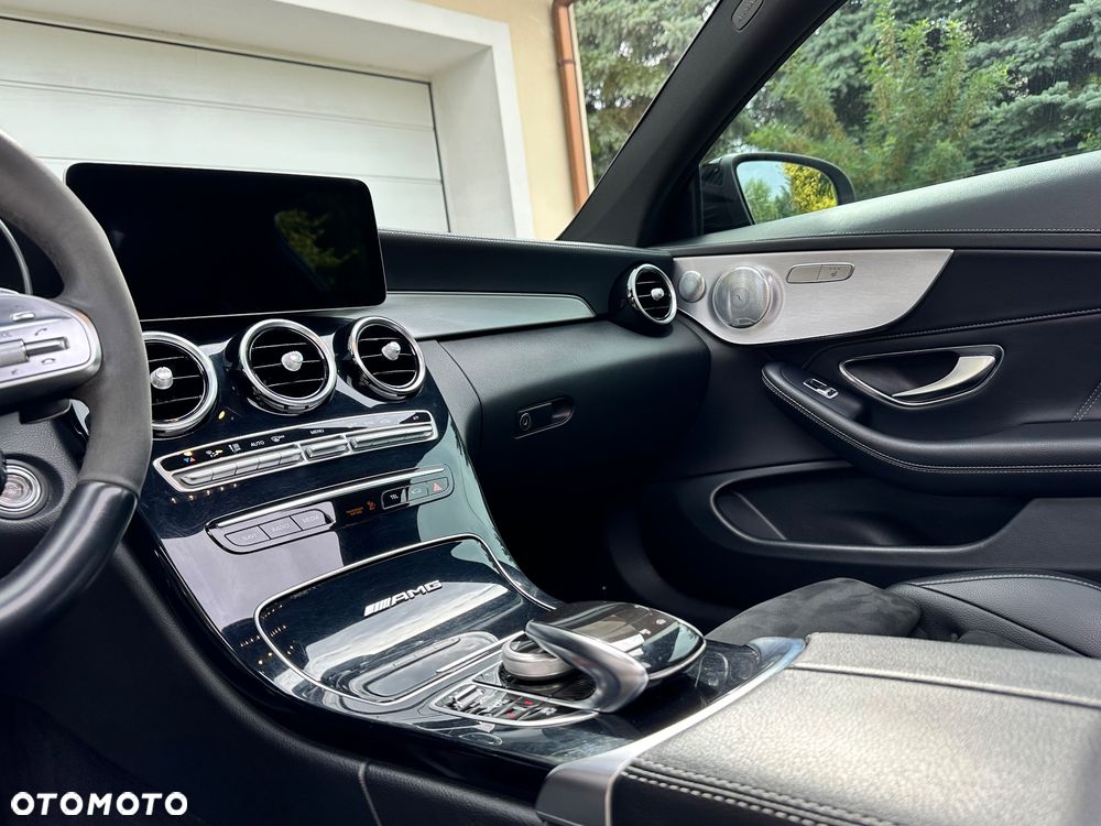 Mercedes-Benz Klasa C AMG 63 S AMG Speedshift MCT 9G - 20