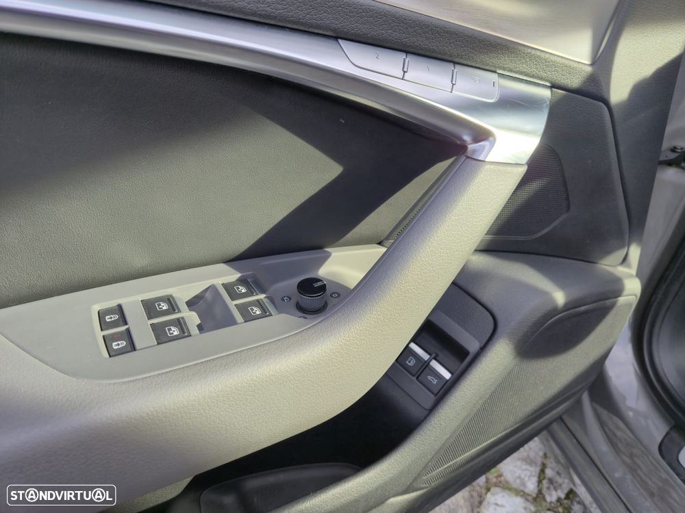 Audi A6 Avant 55 TFSIe quattro S line S tronic - 14