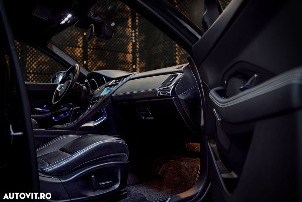 Jaguar E-Pace D180 AWD Aut. R-Dynamic S - 18