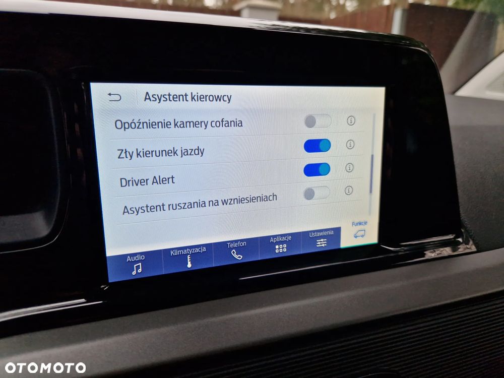 Ford Transit Courier - 16