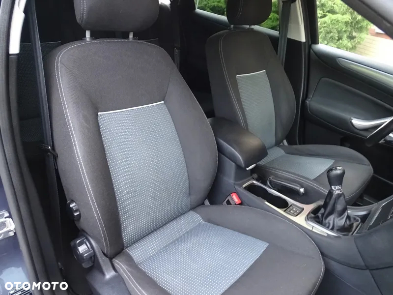 Ford Mondeo 1.6 Platinium X Plus (Titanium) - 19
