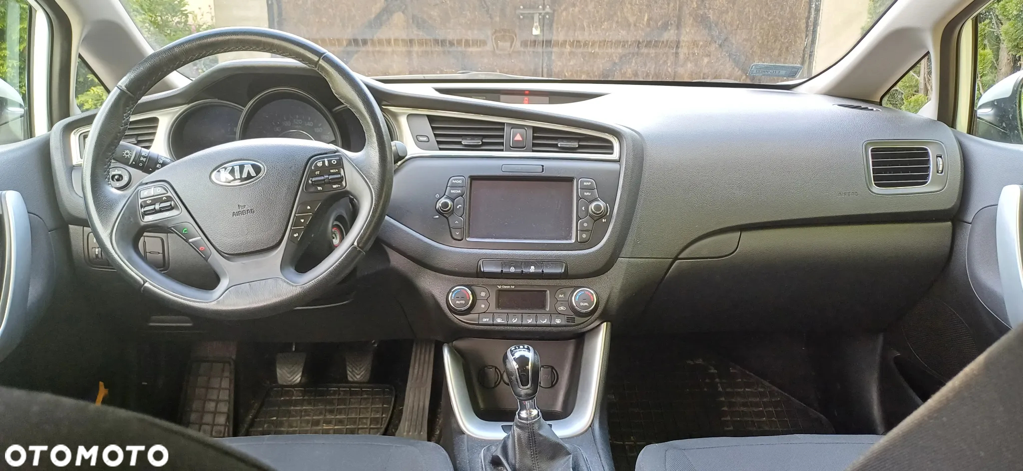 Kia Ceed - 12