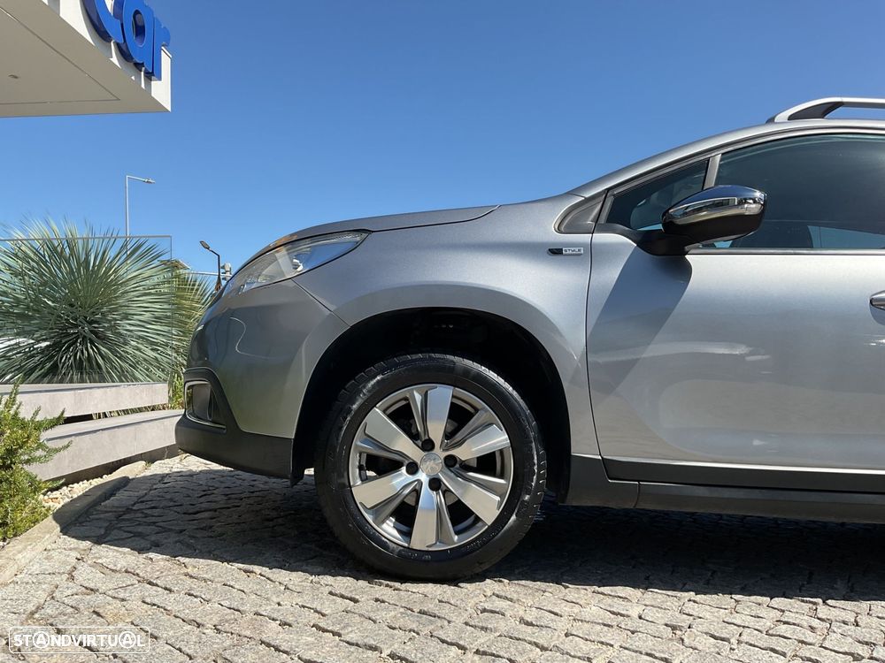 Peugeot 2008 1.2 PureTech Style - 15