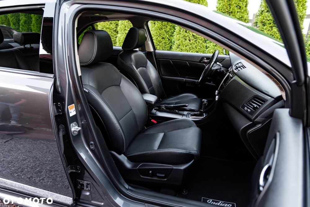 Suzuki Kizashi 2.4 4x4 CVT Sport - 22