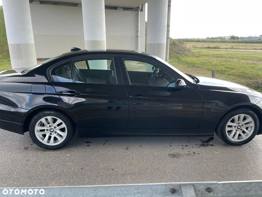 BMW Seria 3 318d - 9