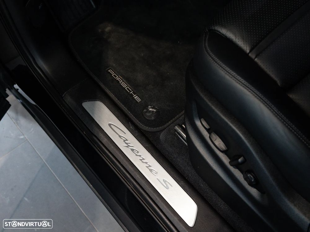 Porsche Cayenne S E-Hybrid Tiptronic S - 32