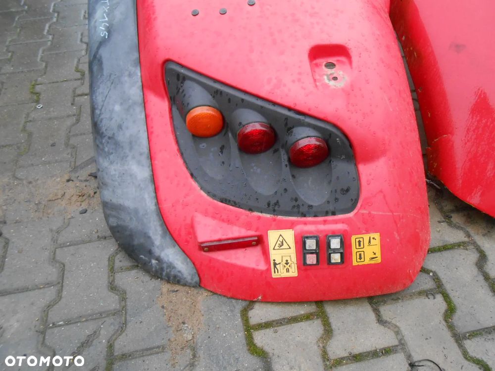 Poszerzenia błotnika tylnego McCormick XTX145 - 2