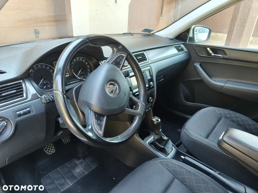 Skoda RAPID 1.6 TDI DPF Style - 6