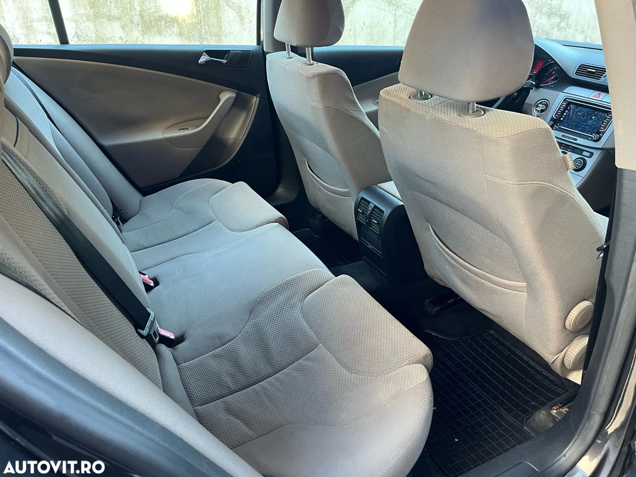 Volkswagen Passat - 14