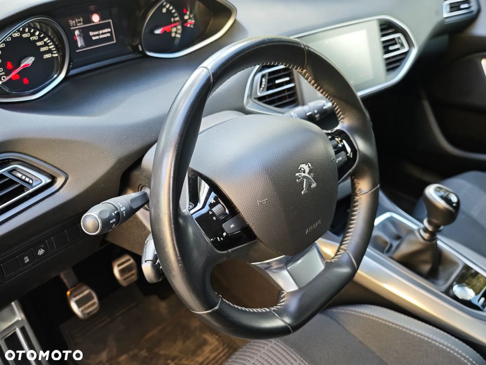 Peugeot 308 1.5 BlueHDi Allure S&S - 12