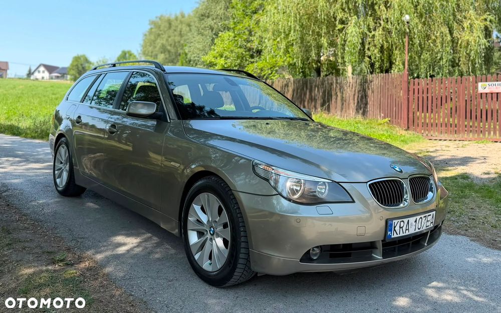 BMW Seria 5 525i - 4