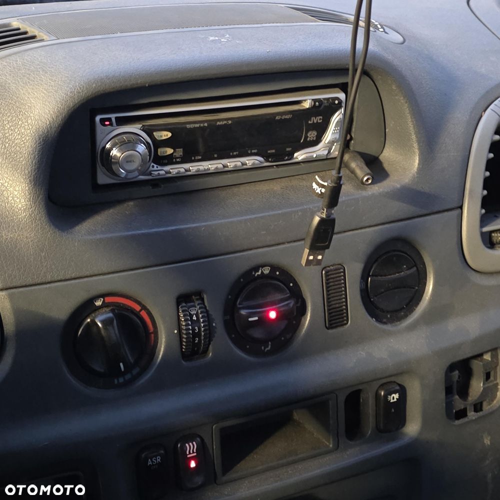 Mercedes-Benz SPRINTER 208 CDI - 13