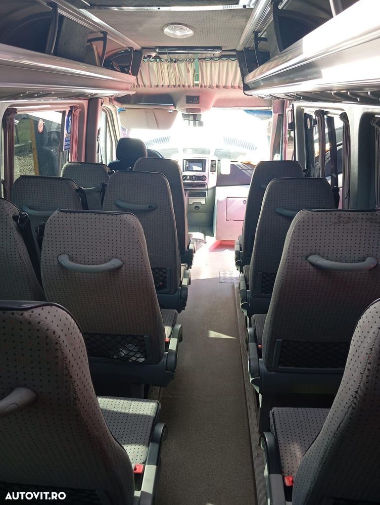 Mercedes-Benz Sprinter - 9